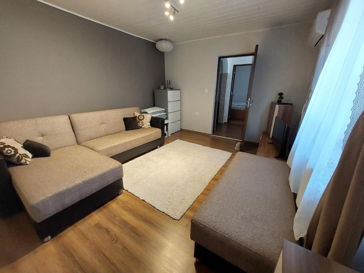 Cozy, Quiet & Family Friendly In Arad Διαμέρισμα Εξωτερικό φωτογραφία